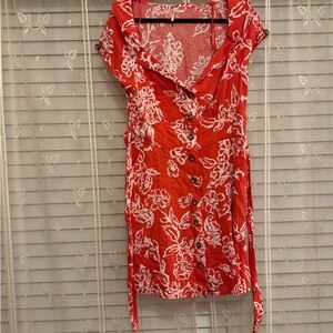 FREE PEOPLE | GENTLY WORN | RED & WHITE FLORAL BUTTON UP DRESS | MEDIUM